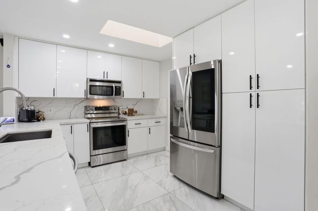 23451 SW 55th Avenue B, Boca Raton, FL 33433