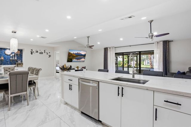 23451 SW 55th Avenue B, Boca Raton, FL 33433