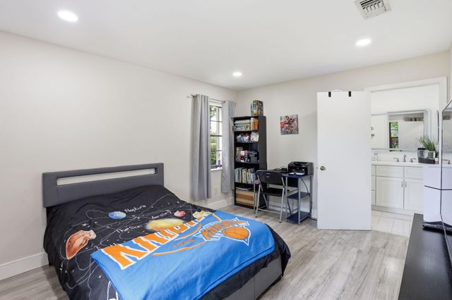 23451 SW 55th Avenue B, Boca Raton, FL 33433