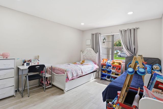 23451 SW 55th Avenue B, Boca Raton, FL 33433