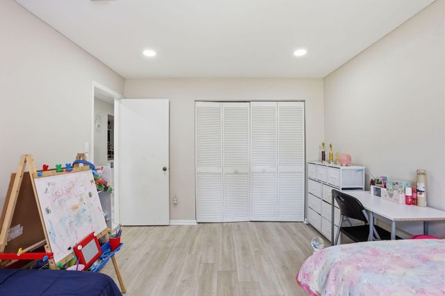 23451 SW 55th Avenue B, Boca Raton, FL 33433