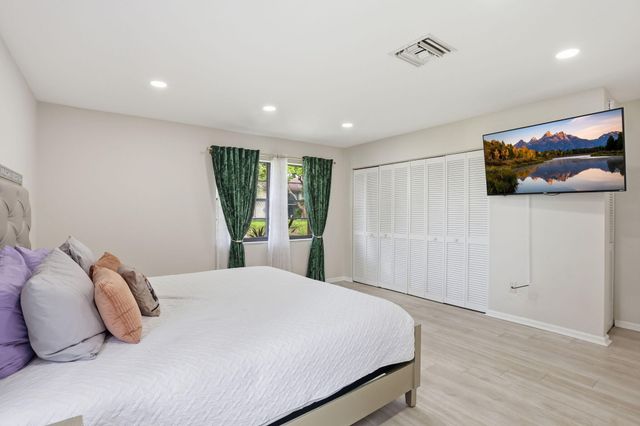 23451 SW 55th Avenue B, Boca Raton, FL 33433