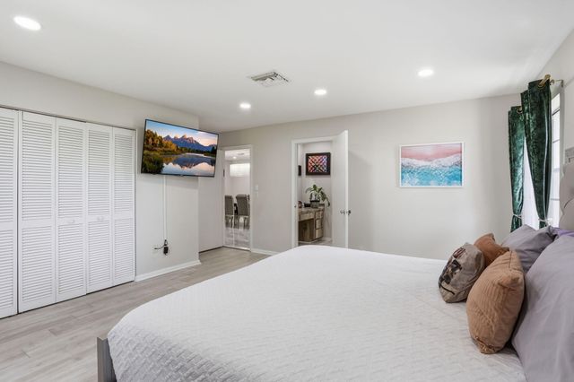 23451 SW 55th Avenue B, Boca Raton, FL 33433