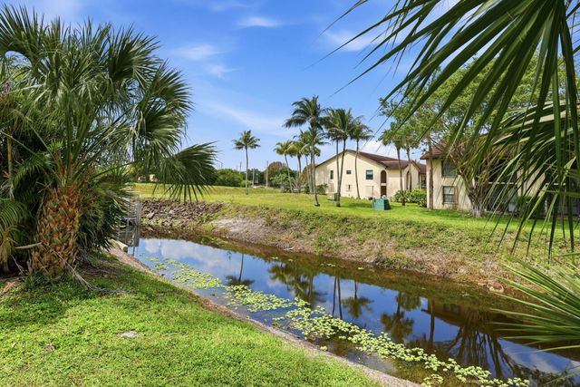 23451 SW 55th Avenue B, Boca Raton, FL 33433