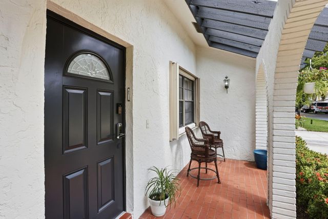 23451 SW 55th Avenue B, Boca Raton, FL 33433