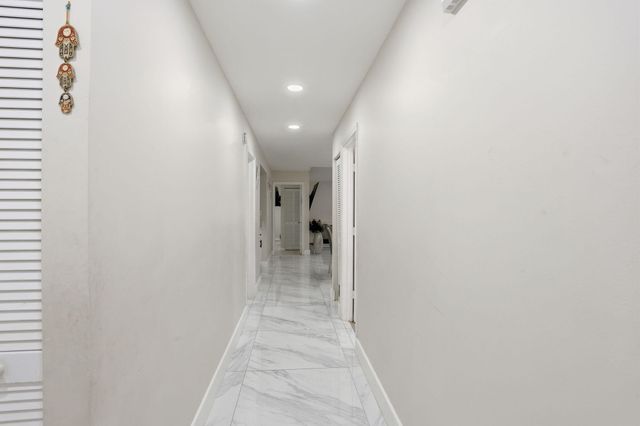 23451 SW 55th Avenue B, Boca Raton, FL 33433