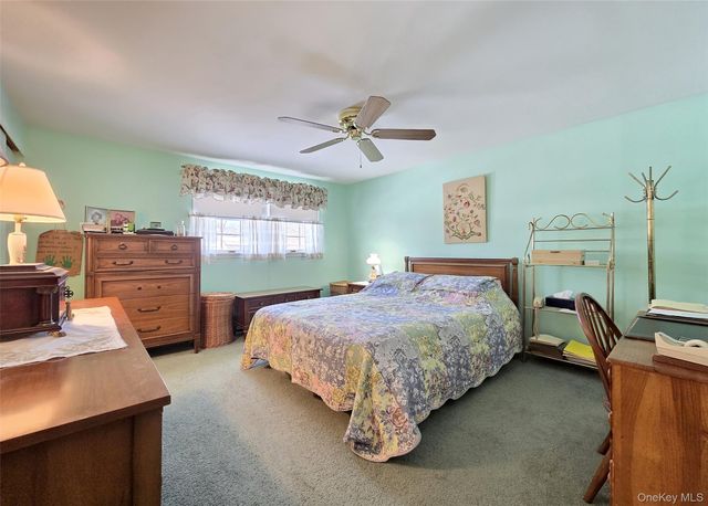 15 Mountain Street, Ronkonkoma, NY 11779