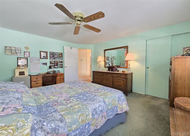 15 Mountain Street, Ronkonkoma, NY 11779