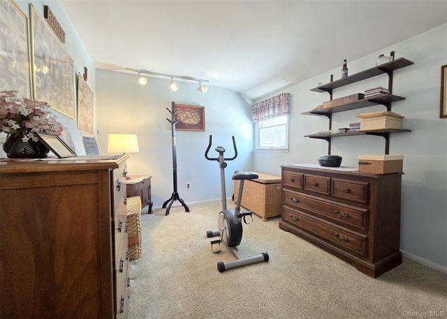 15 Mountain Street, Ronkonkoma, NY 11779