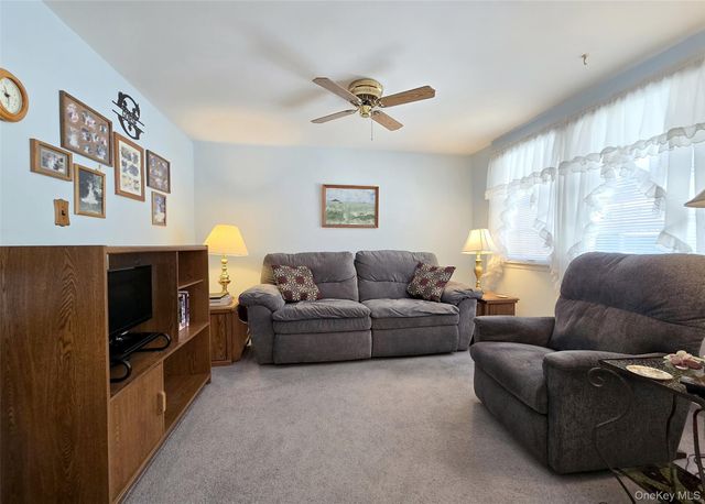 15 Mountain Street, Ronkonkoma, NY 11779