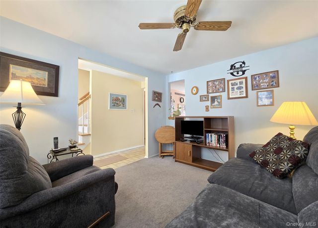 15 Mountain Street, Ronkonkoma, NY 11779