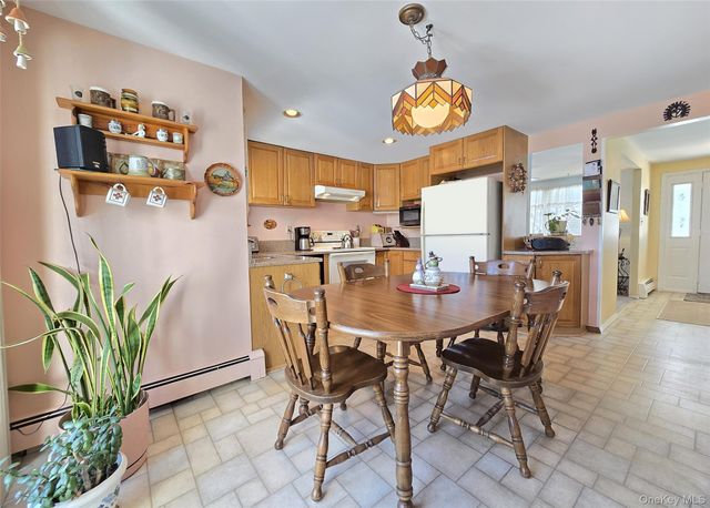 15 Mountain Street, Ronkonkoma, NY 11779