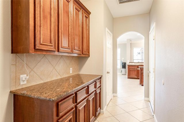 9223 Gauguin Lane, Houston, TX 77459