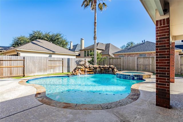 9223 Gauguin Lane, Houston, TX 77459