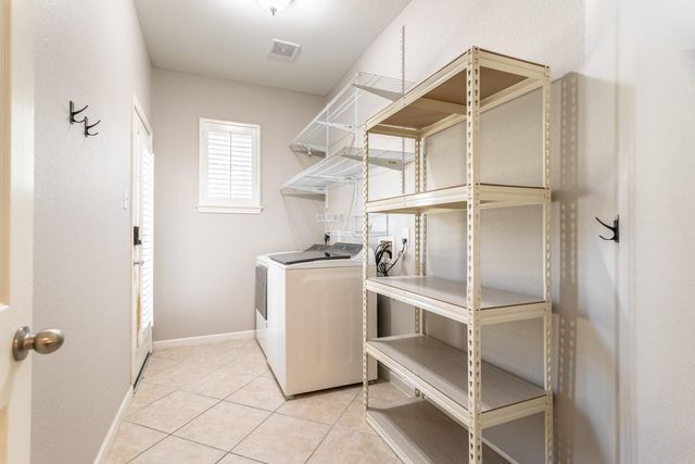 9223 Gauguin Lane, Houston, TX 77459