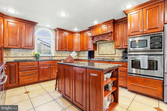 1900 GIBSON DR, Hatboro, PA 19040