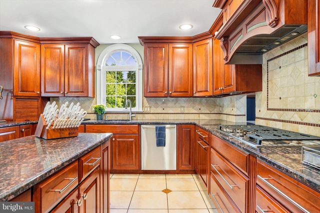 1900 GIBSON DR, Hatboro, PA 19040