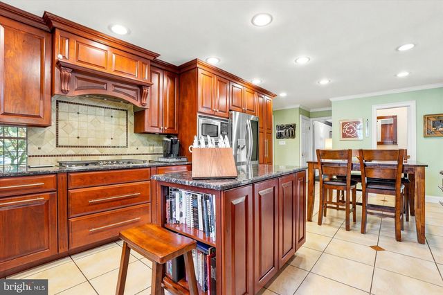 1900 GIBSON DR, Hatboro, PA 19040