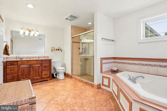 1900 GIBSON DR, Hatboro, PA 19040