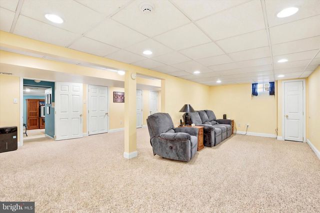 1900 GIBSON DR, Hatboro, PA 19040