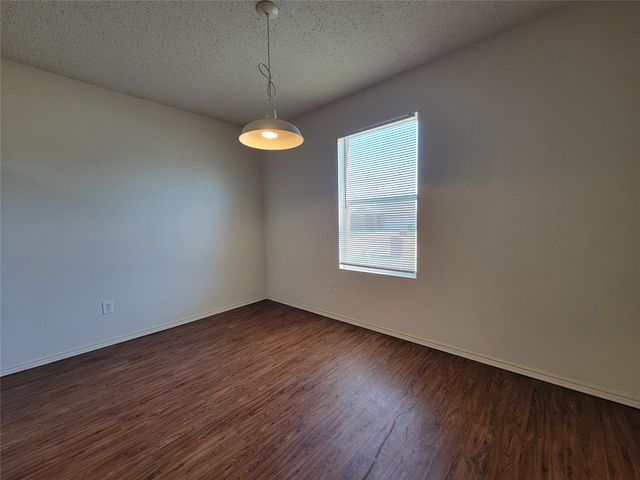 1815 Brookwood Drive, Terrell, TX 75160