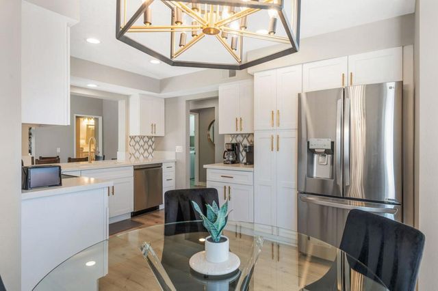 704 Vista Lago N, Palm Desert, CA 92211