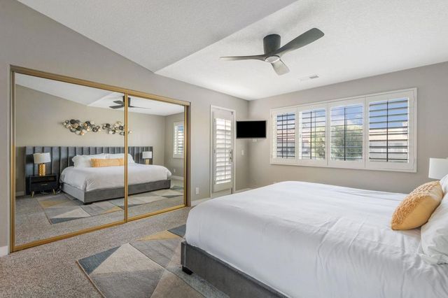 704 Vista Lago N, Palm Desert, CA 92211