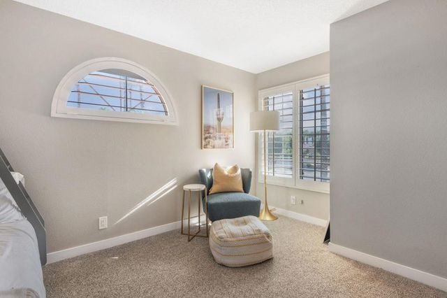 704 Vista Lago N, Palm Desert, CA 92211