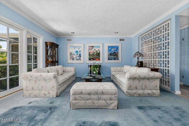 17701 Corinthian Drive, Encino, CA 91316