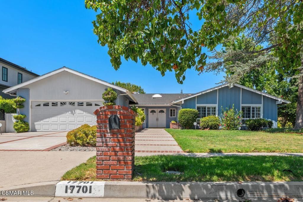 Image 1 of property listing at 17701 Corinthian Drive, Encino, CA 91316