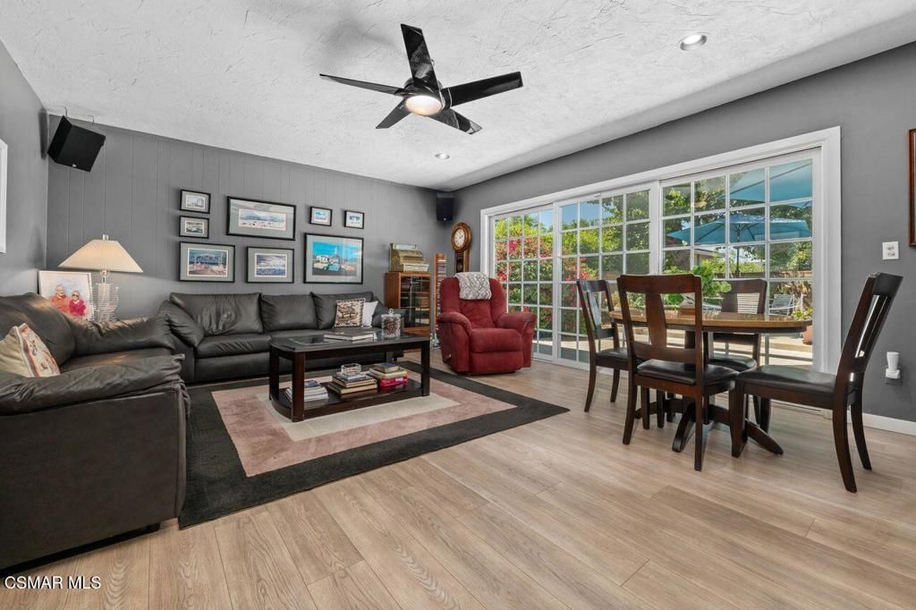 Image 13 of property listing at 17701 Corinthian Drive, Encino, CA 91316