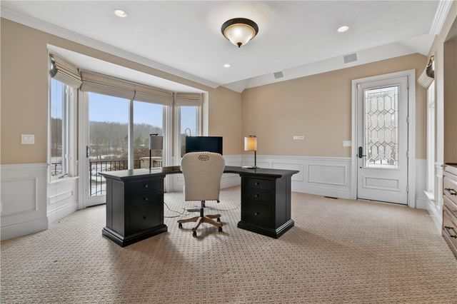 470 Four Lakes Dr, Adams Twp, PA 15044