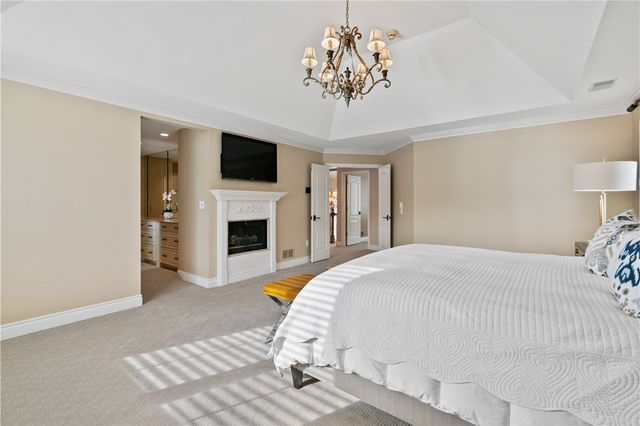 470 Four Lakes Dr, Adams Twp, PA 15044