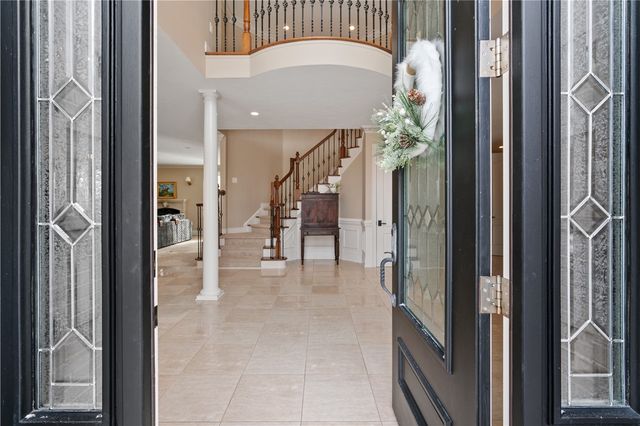 470 Four Lakes Dr, Adams Twp, PA 15044