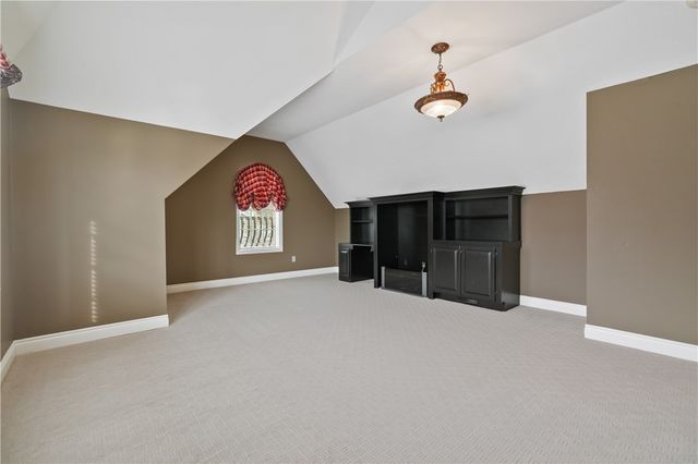 470 Four Lakes Dr, Adams Twp, PA 15044