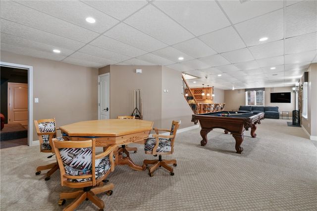 470 Four Lakes Dr, Adams Twp, PA 15044