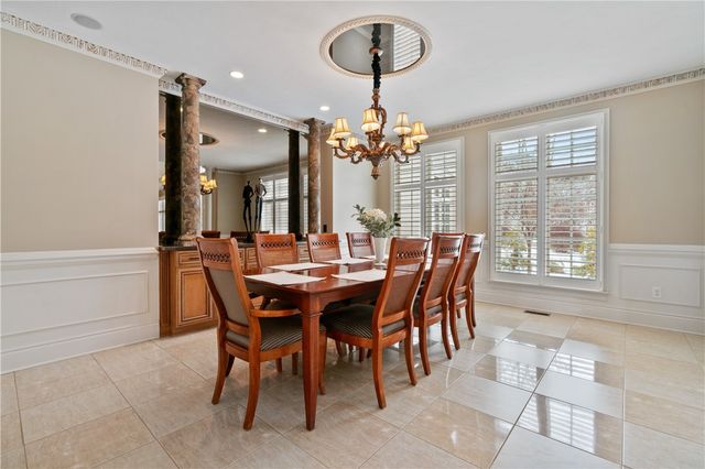 470 Four Lakes Dr, Adams Twp, PA 15044