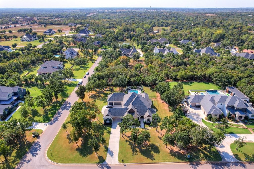 4616 Corridor Drive, Edmond, OK 73034