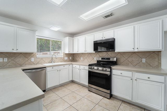 18131 Stone Trail Manor Drive, Humble, TX 77346