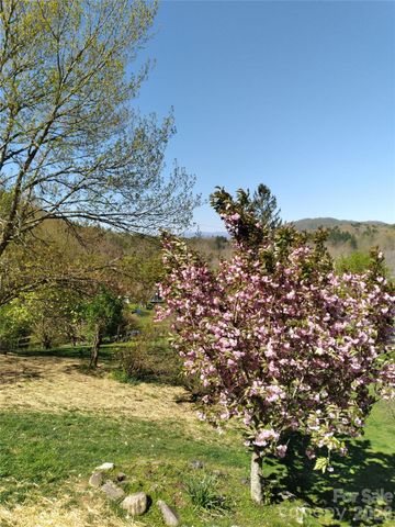 74 Huntley Road, Fletcher, NC 28732