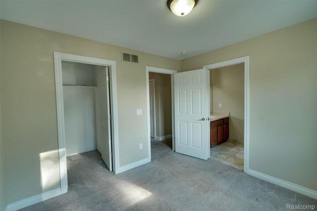 61 Narrin Street N, Ortonville Village, MI 48462