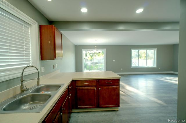 61 Narrin Street N, Ortonville Village, MI 48462
