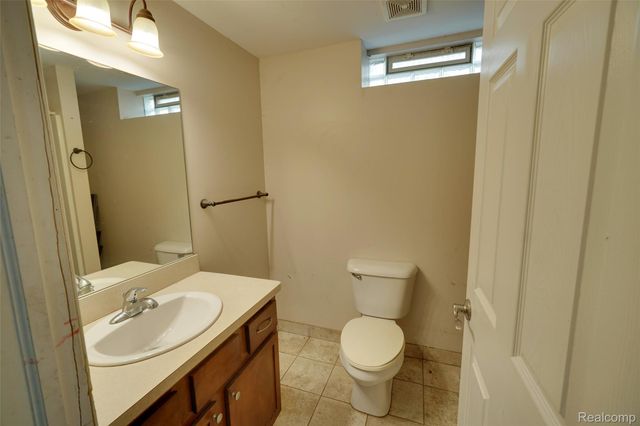 61 Narrin Street N, Ortonville Village, MI 48462