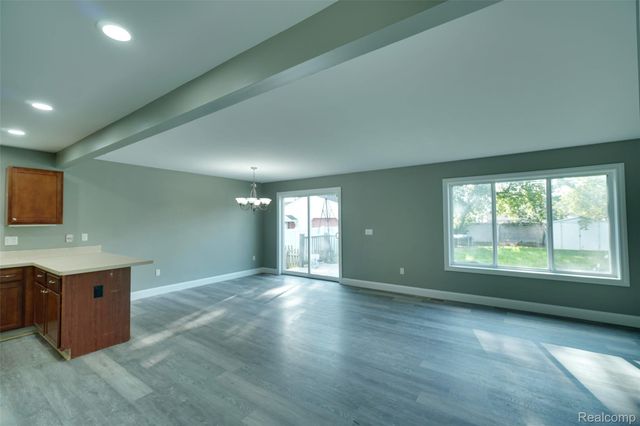 61 Narrin Street N, Ortonville Village, MI 48462