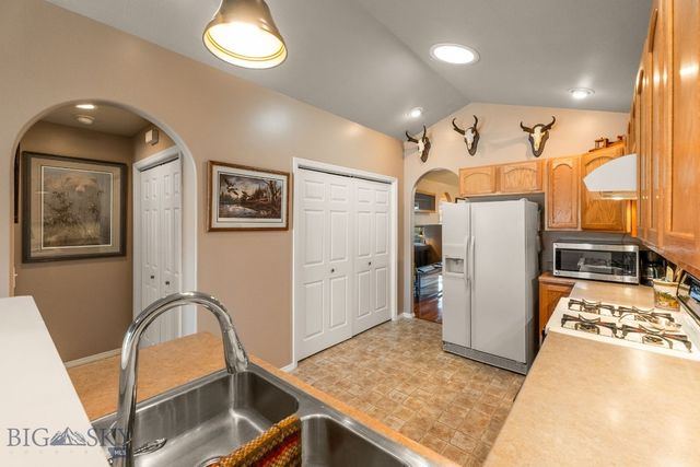 23 Woodman Drive, Belgrade, MT 59714