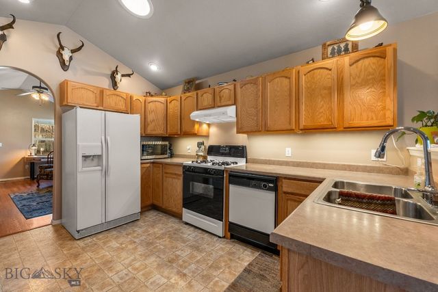 23 Woodman Drive, Belgrade, MT 59714