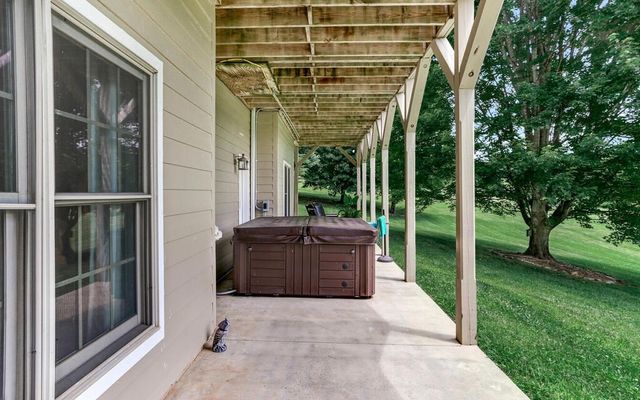 115 Country Club View, Hayesville, NC 28904