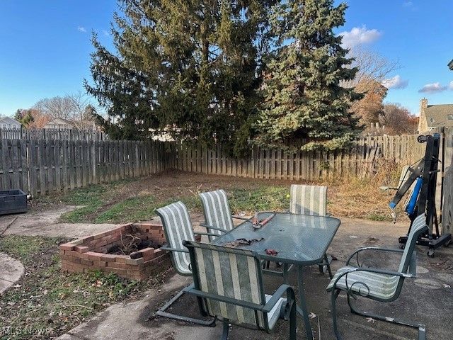 3296 W 231st Street, North Olmsted, OH 44070