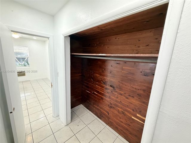 2041 S jackson st 4, Hollywood, FL 33020