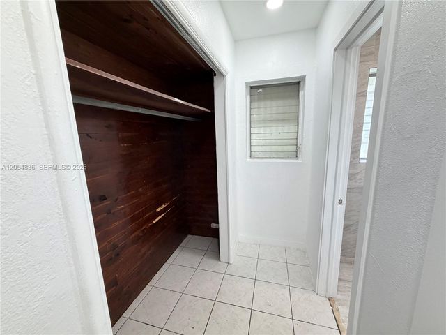 2041 S jackson st 4, Hollywood, FL 33020
